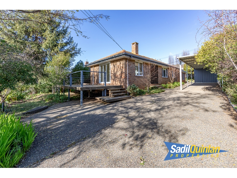 15 Barron Street Deakin ACT 2600