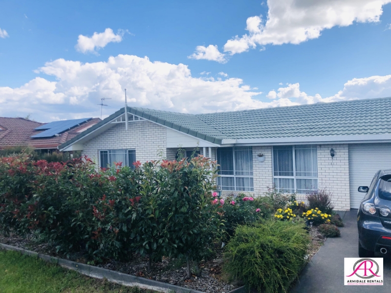 61 Macdonald Drive, ARMIDALE House for rent Listed by Armidale