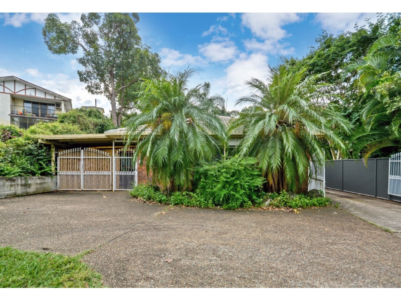 162 Buderim Ave, Alexandra Headland House for rent Listed by of K