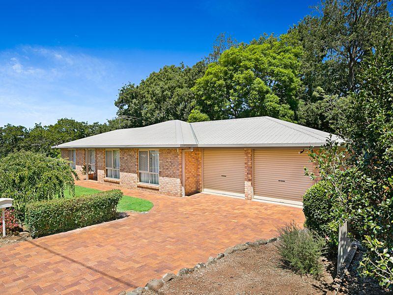 12 Ferguson Street MOUNT LOFTY QLD 4350