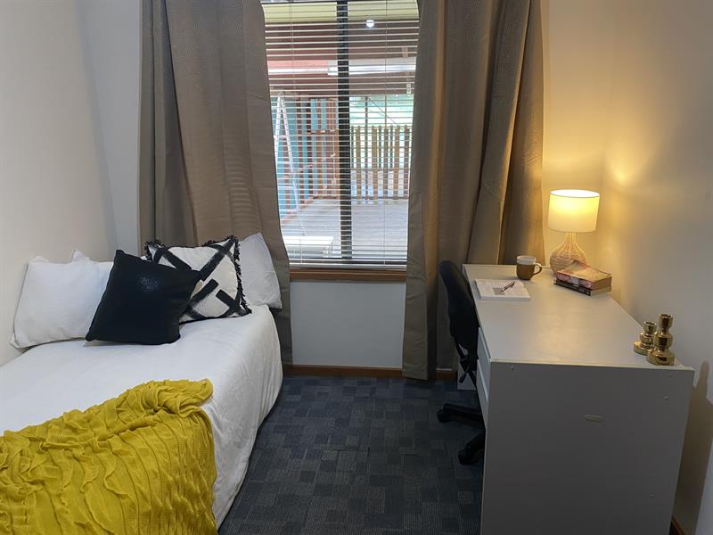 Rooms / 54 Naughton Avenue, Birmingham Gardens House for rent Listed