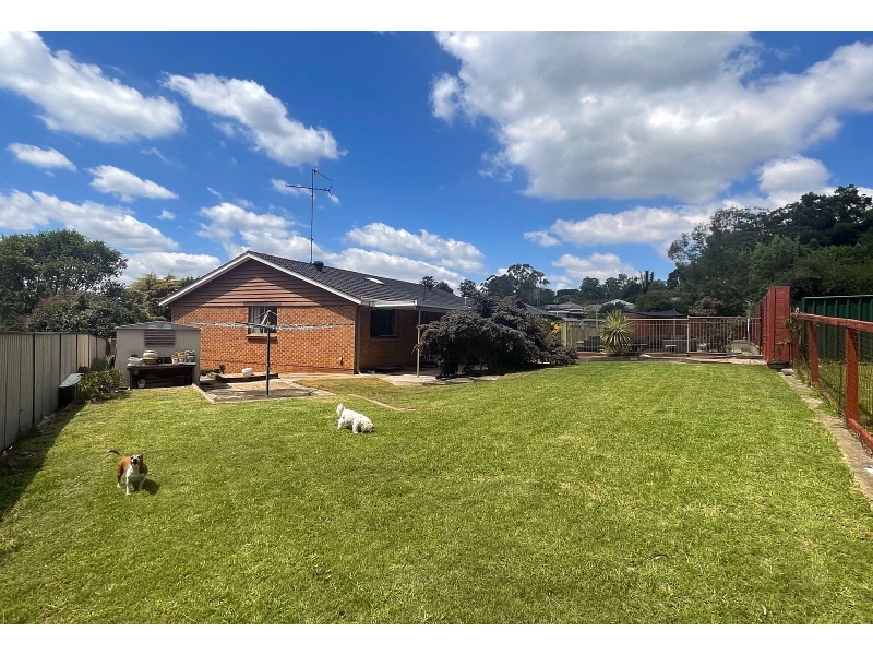 17 Heathcote Street, PICTON House for rent Listed by Emily Fenech of