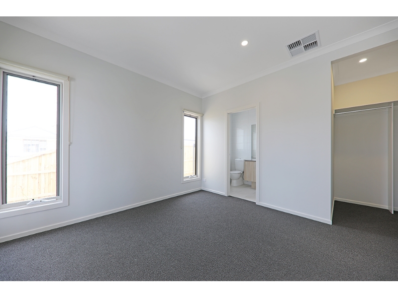 24 Woodstock Drive, Eynesbury House for rent Listed by Kayla Owen of Leap Real Estate