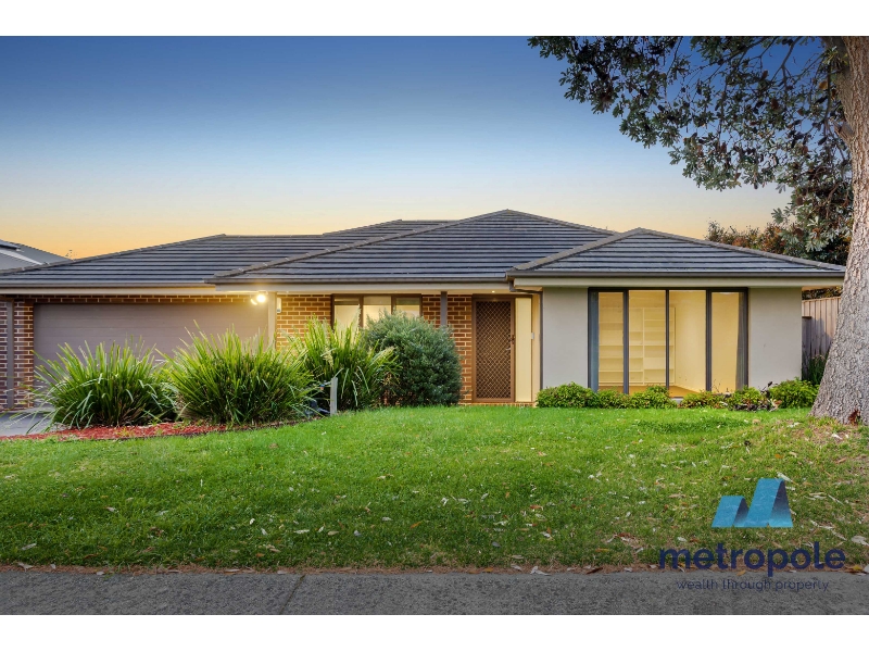 8 Rhone Grove SKYE VIC 3977