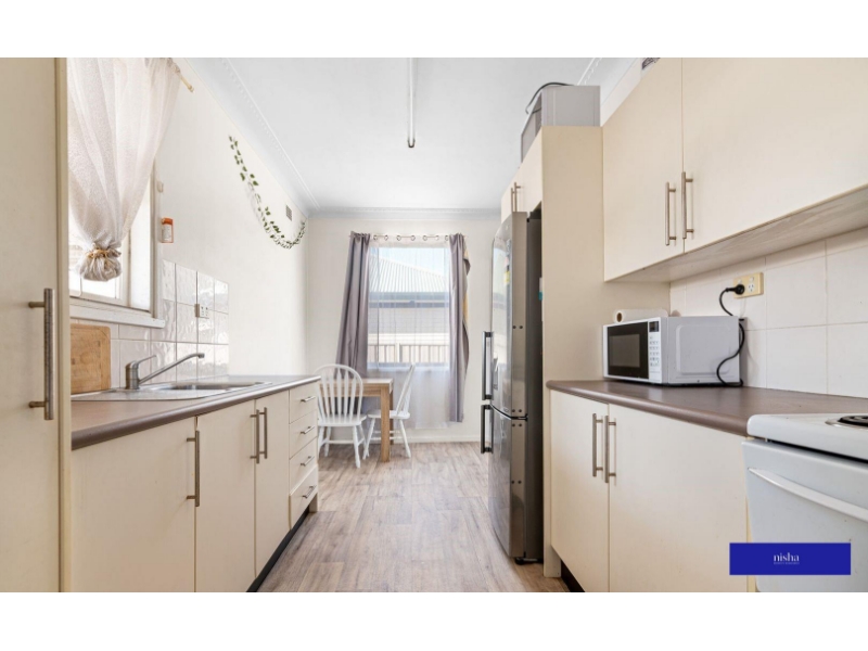 18 Maurie Avenue, Warners Bay House for rent Listed by Nisha James of