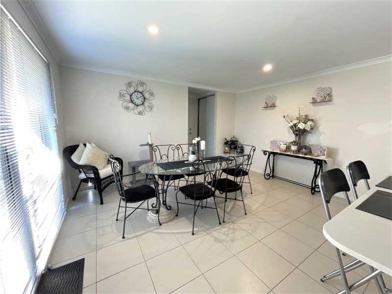 72 Bridgewater Boulevard, ERSKINE House for rent Listed by Courtney