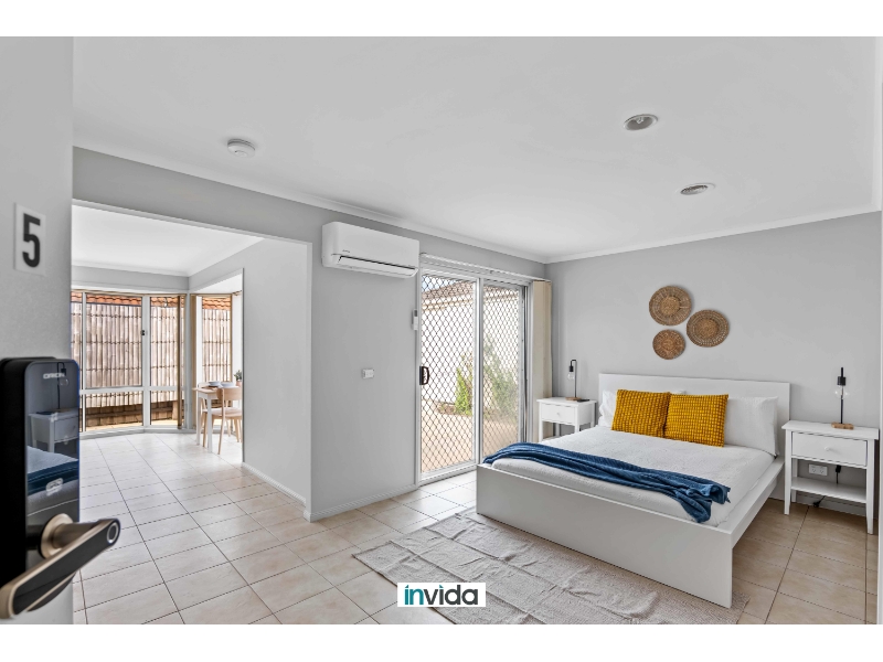 5/32 Sandover Dr Roxburgh Park VIC 3064
