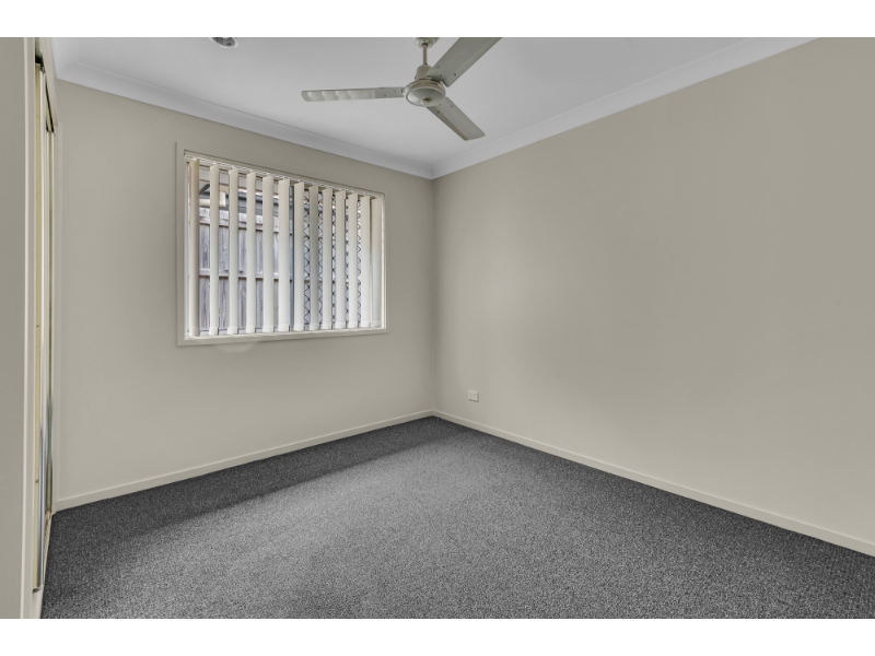 6 Highcliff Cres, North Lakes House for rent Listed by Leasing