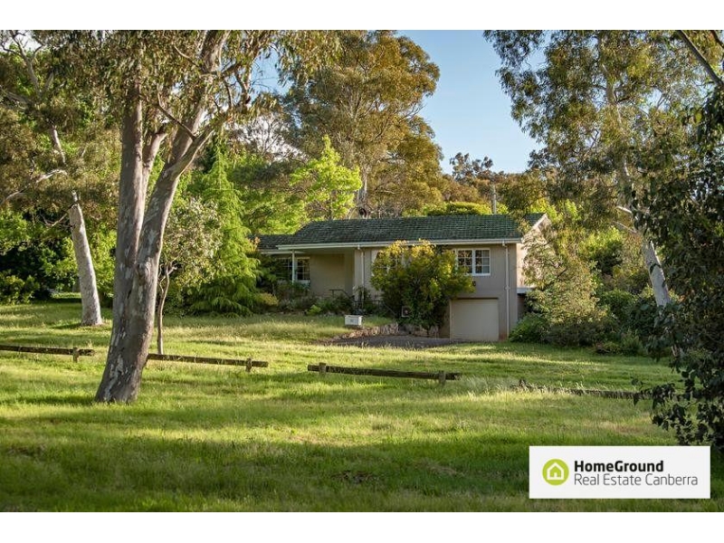 35 Stonehaven Crescent, Deakin House for rent Listed by of Homeground Real Estate Canberra