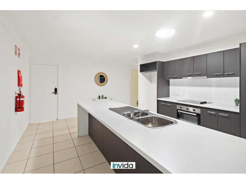 Private Room With Your Own Ensuite & Kitchenette, In Modern Shared House. Bills & Internet Included. Multiple Rooms Available! image 6