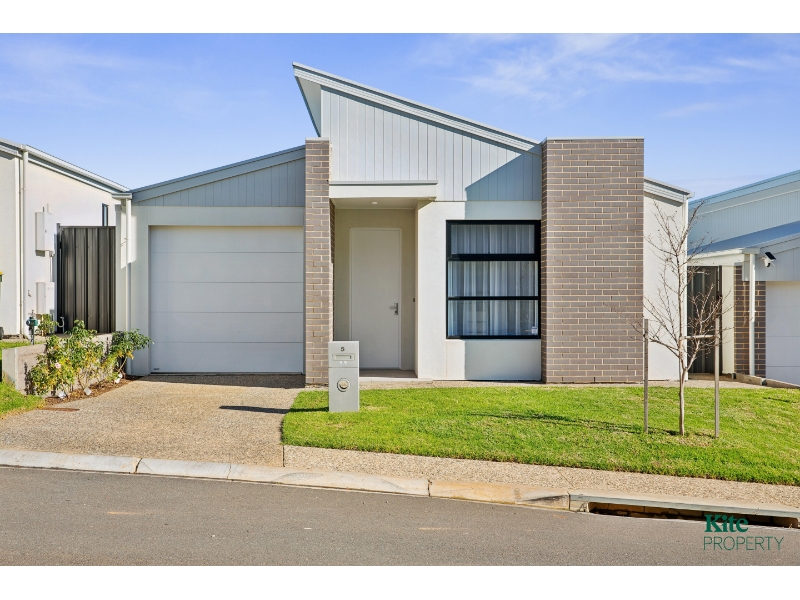 5 Forsyth Close Woodforde SA 5072
