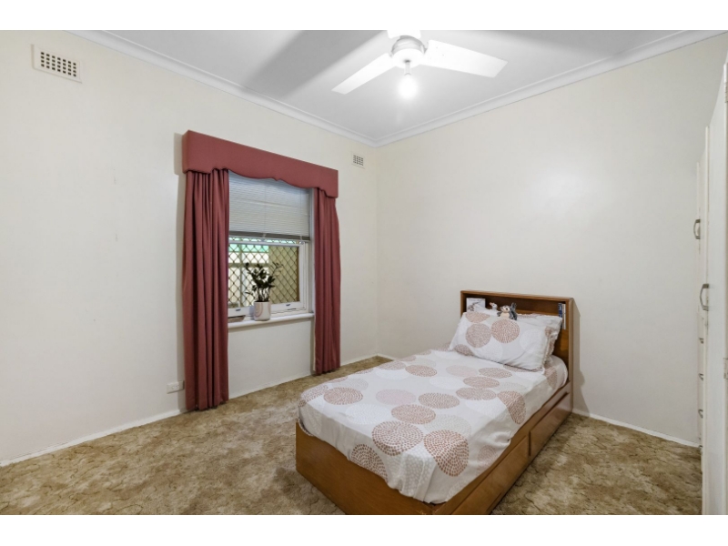 17 Panton Crescent, Glengowrie House for rent Listed by Rebecca