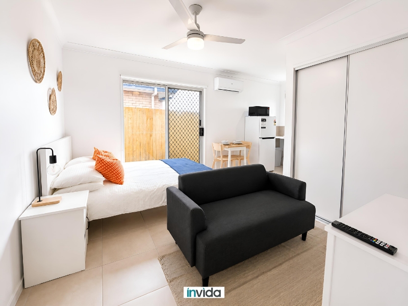 Private And Secure Room With Sitting Area In A New Shared House - Internet & Bills Included! Multiple Rooms Available! thumbnail 3