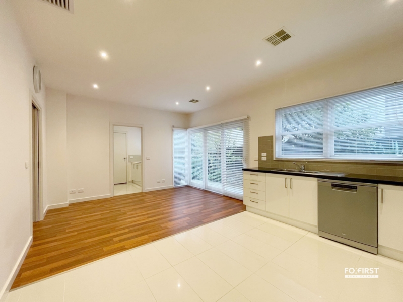 27 Normanby Pl, Windsor Apartment for rent Listed by Residential Management Team of Fox First
