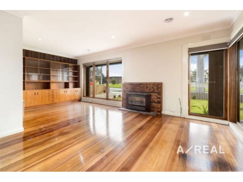 44 John St PAKENHAM VIC 3810