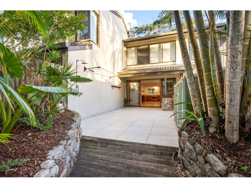 11/2 Dolphin Crescent Noosaville QLD 4566