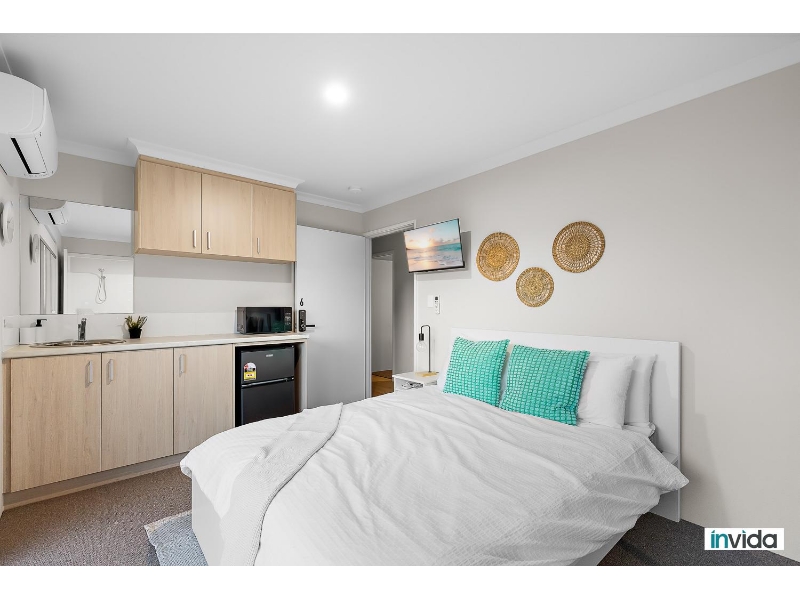 Modern Co-Living Home Madora Bay WA  – privat...