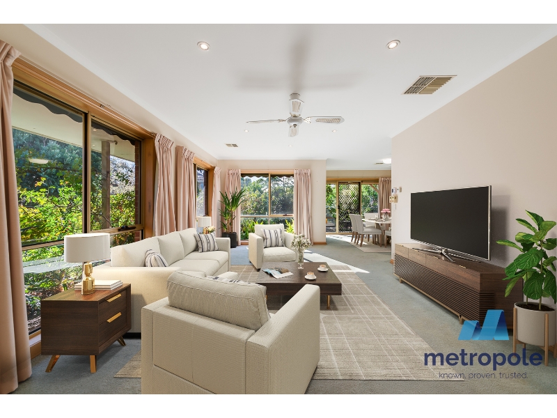 2/10 Raynes Park Road HAMPTON VIC 3188