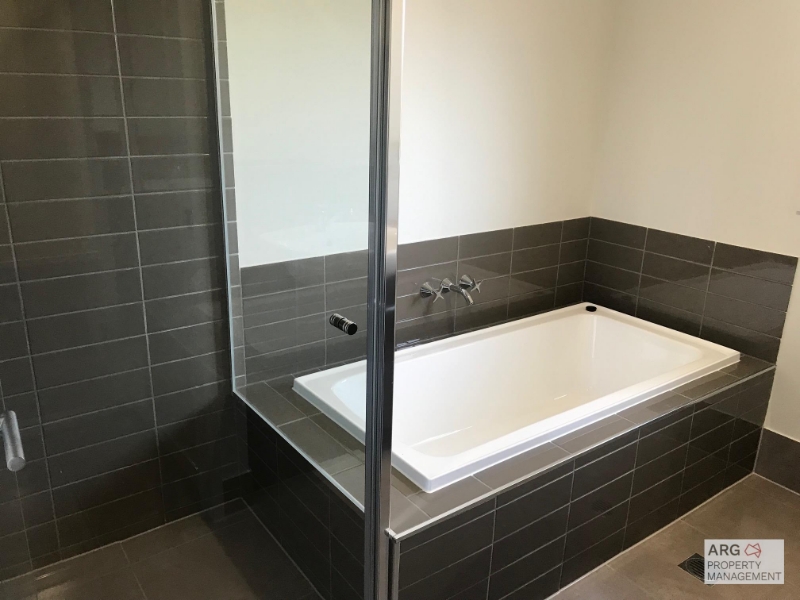 68 Cowie Street, Deebing Heights House for rent Listed by Jaz Gibson