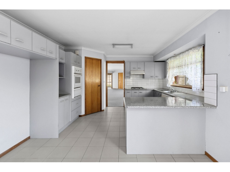 9 Feiglin Court, Ocean Grove House for rent Listed by Deb Peek of