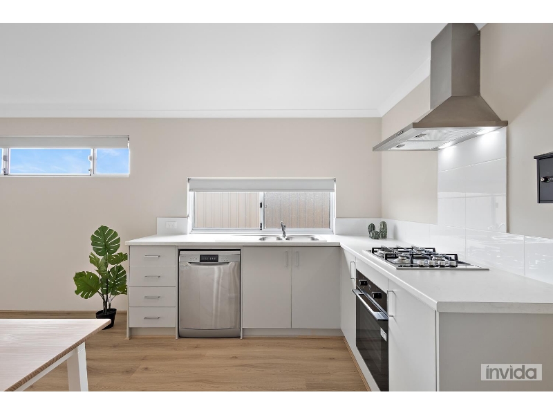 Private, Locakable, Bright Room In A Brand New Built Shared House Near The Coast. image 7