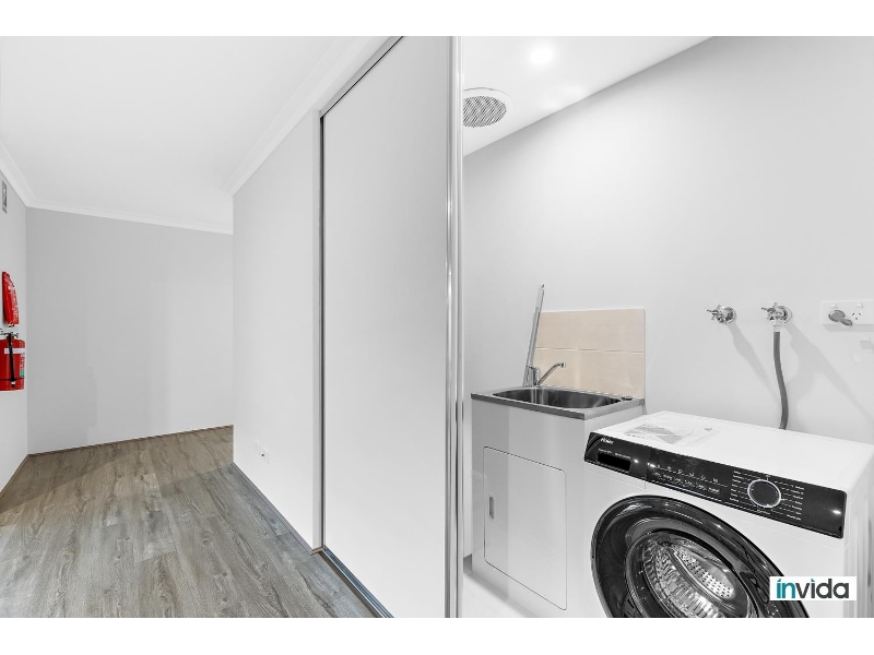 Fully Furnished, Lockable Ensuite Room In Shared House. Save On Bills! Price Includes Utilities And Wi-Fi. thumbnail 7