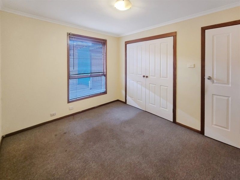 3 Queensbury Way, Werribee House for rent Listed by Nick Miglani of