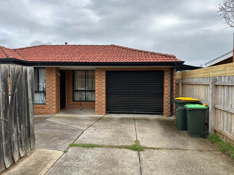 2/43 Errington Road, St Albans Apartment for rent Listed by Charanjit