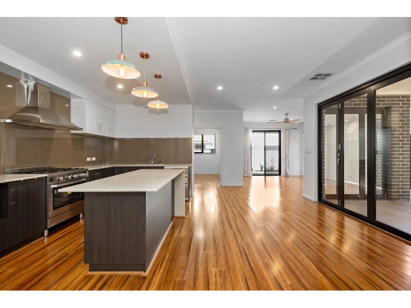 8 Condon Drive, Lightsview House for rent Listed by Kirsten Paech of