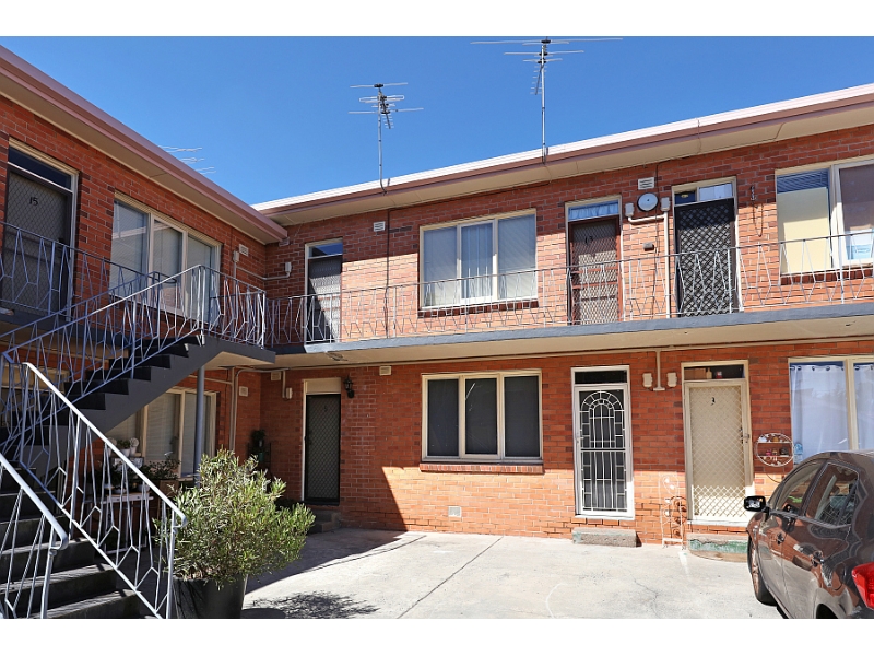 4/20 Loch Avenue, St Kilda East Apartment for rent Listed by Tiffany