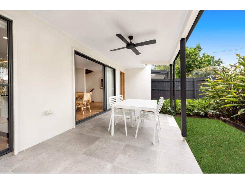 1/21 Noble Street, Camp Hill Townhouse for rent Listed by Harry