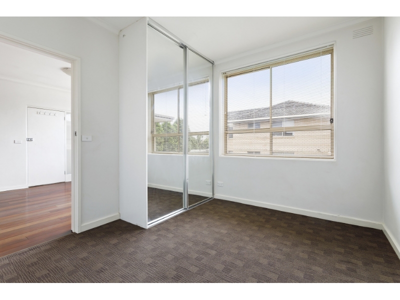 10/4 Dundas Street, Thornbury Apartment for rent Listed by Northcote