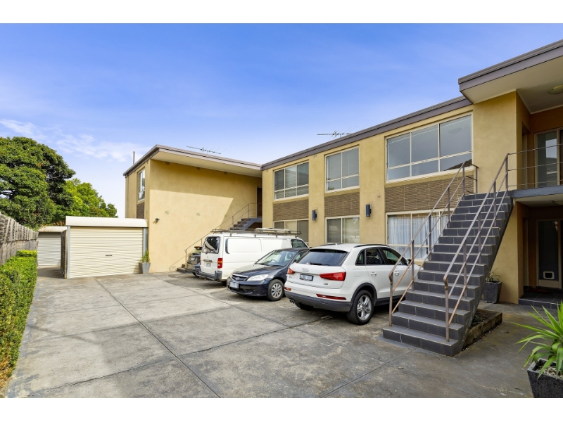 10/4 Dundas Street, Thornbury Apartment for rent Listed by Northcote