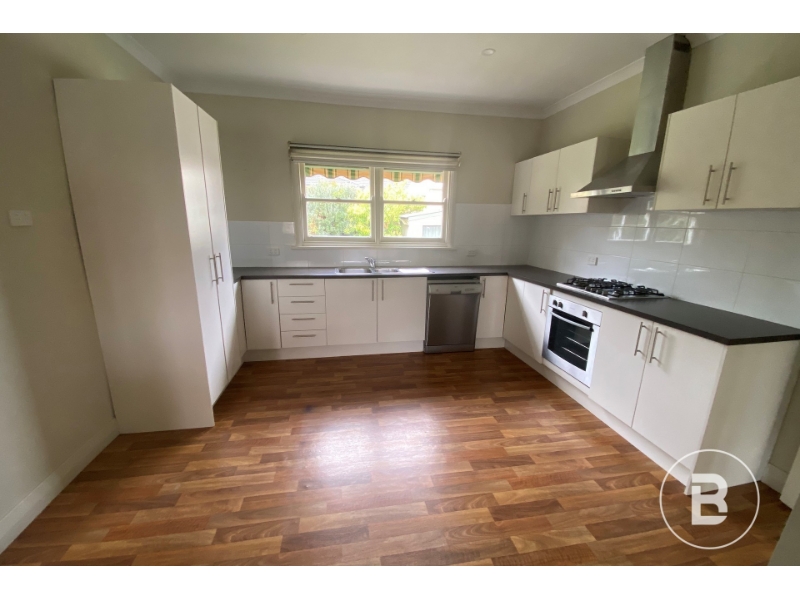 1130 Armstrong Street, Ballarat North House for rent Listed by Grace