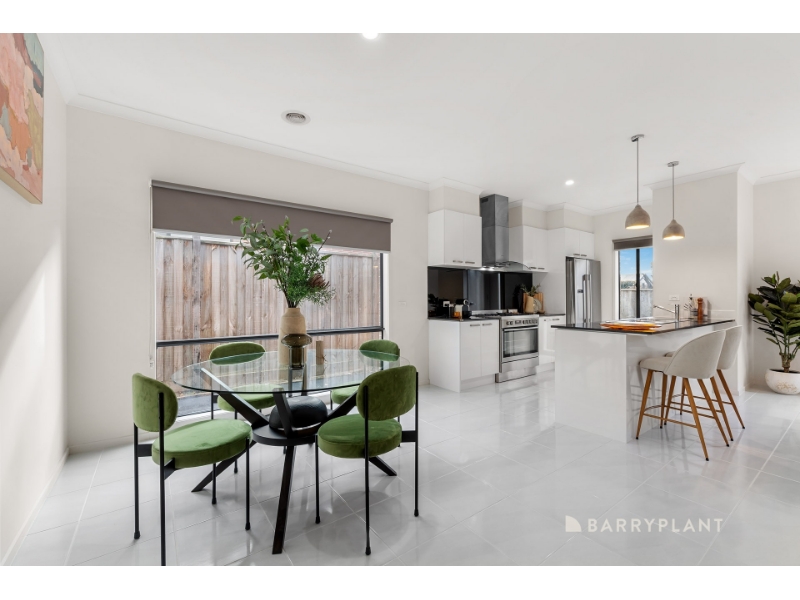 4 Marbella Avenue, Doreen House for rent Listed by Carly Duncan of