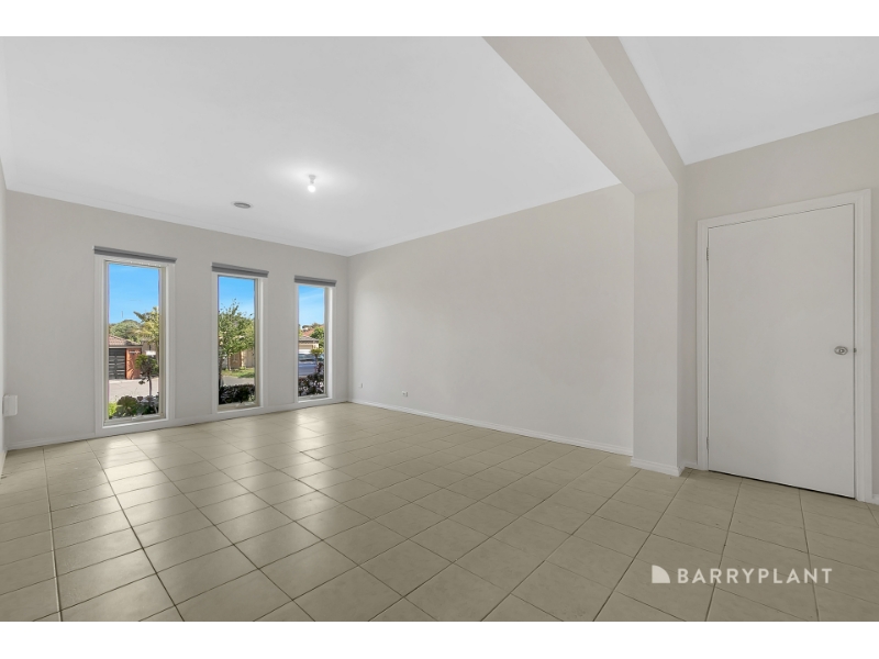 6 Wiregrass Court, South Morang House for rent Listed by Peter Mac of