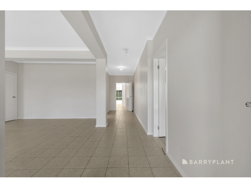 6 Wiregrass Court, South Morang House for rent Listed by Peter Mac of