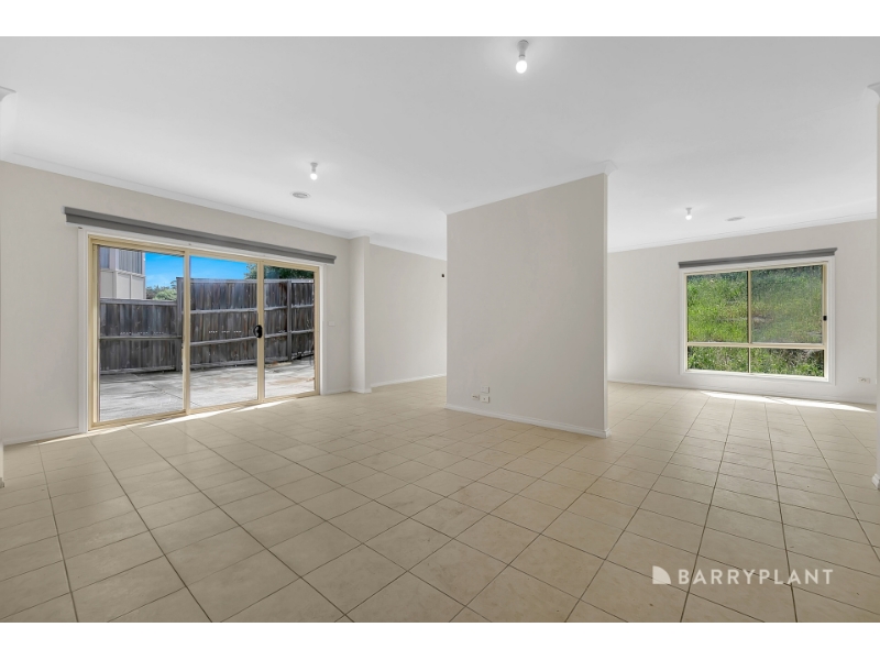 6 Wiregrass Court, South Morang House for rent Listed by Peter Mac of