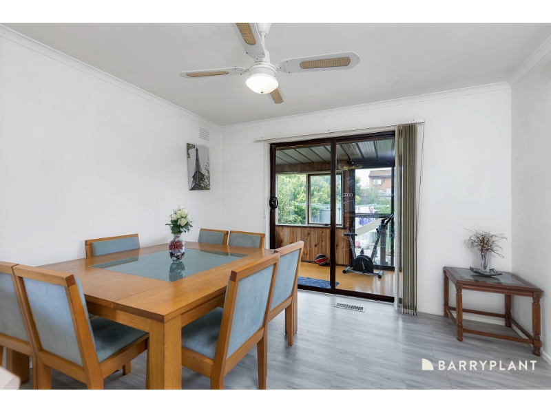 23 Saxonwood Drive, Narre Warren House for rent Listed by of Barry