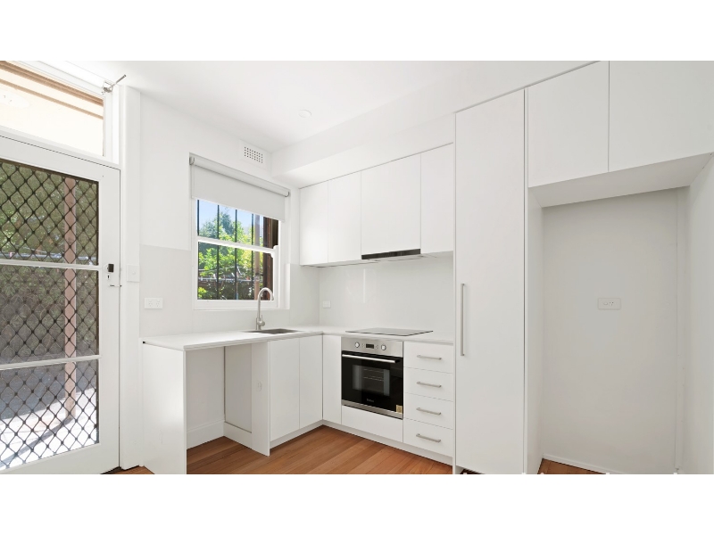 4/473 St Kilda Street, Elwood Apartment for rent Listed by Stefan