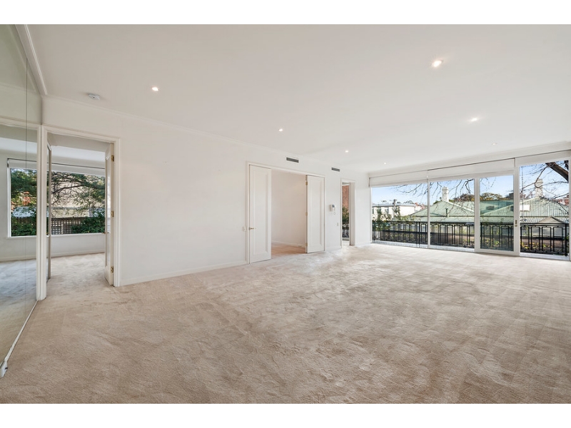 5/2 Stanhope Court, South Yarra Apartment for rent Listed by Alyssa