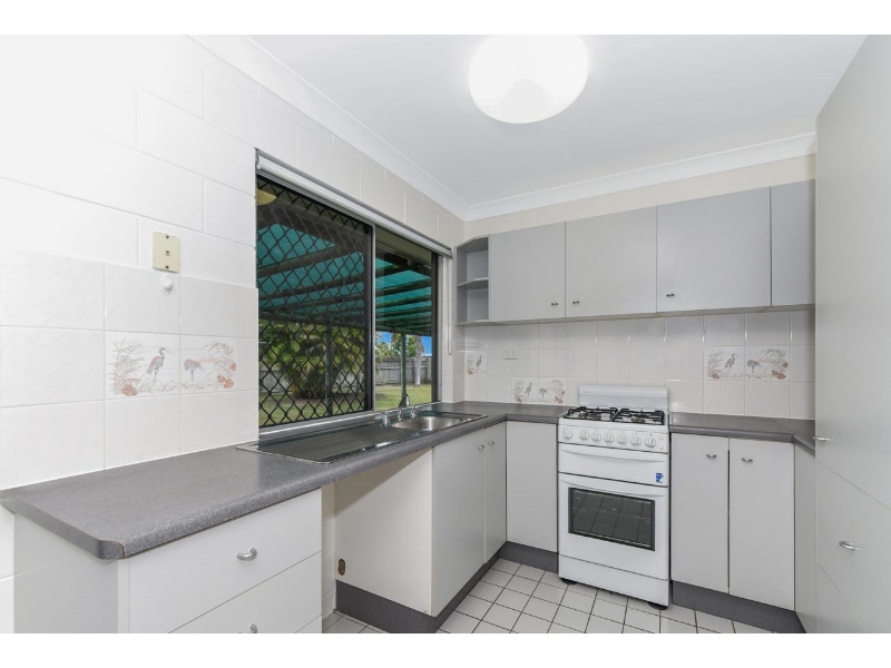 8 Reid Court, Kirwan House for rent | Listed by Leasing Agent of Belle ...