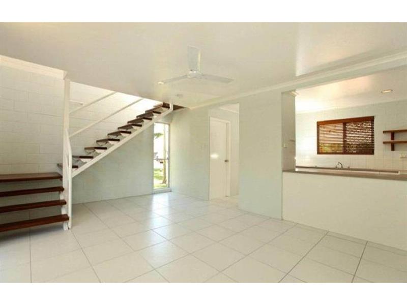 4/2123 Landsborough Street, North Ward Townhouse for rent Listed by