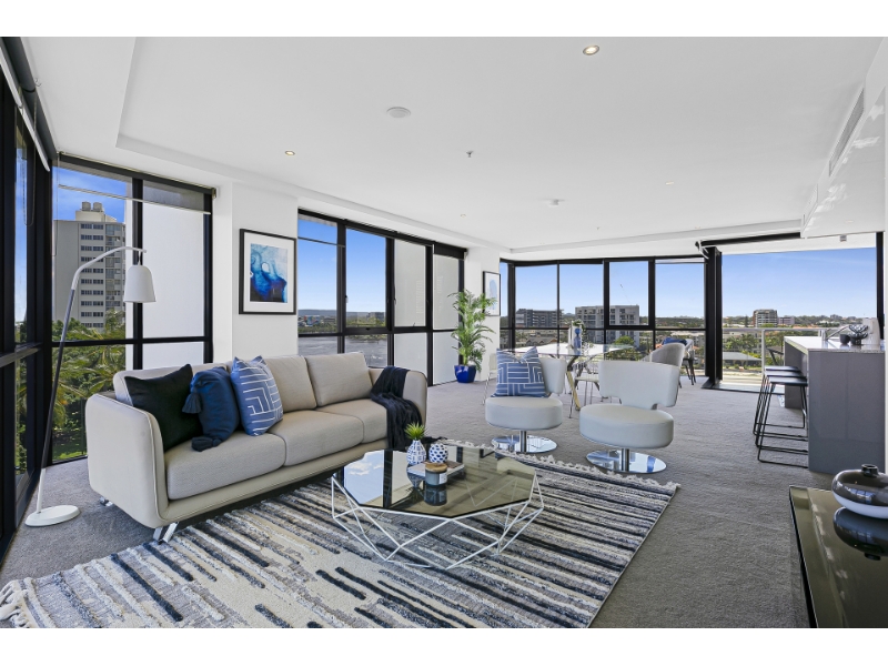 601/4 'Avalon' Wahroonga Place, SURFERS PARADISE Apartment for rent Listed by Kelly Dryburgh