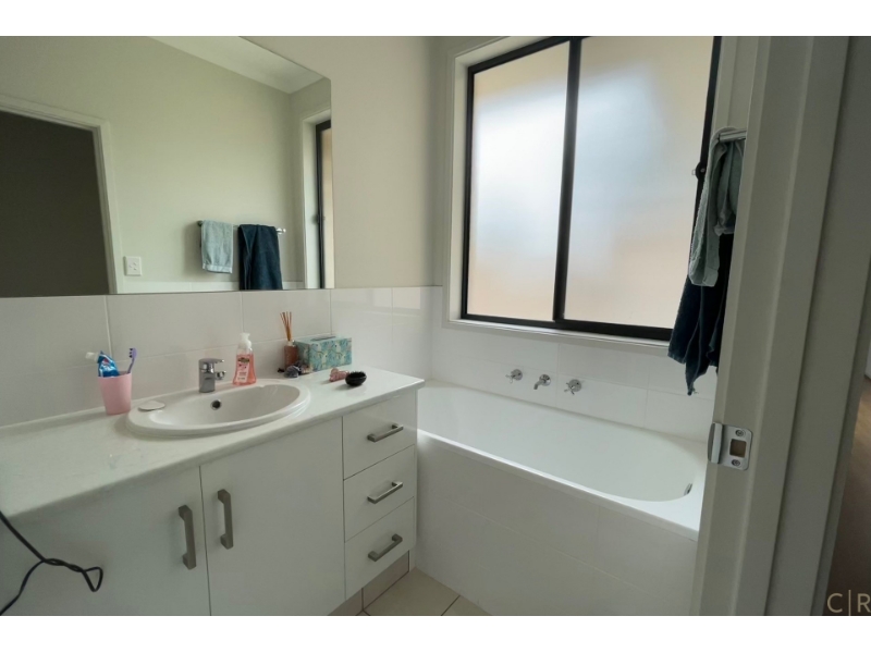 27 Fifth Avenue, Woodville Gardens House for rent Listed by Beth