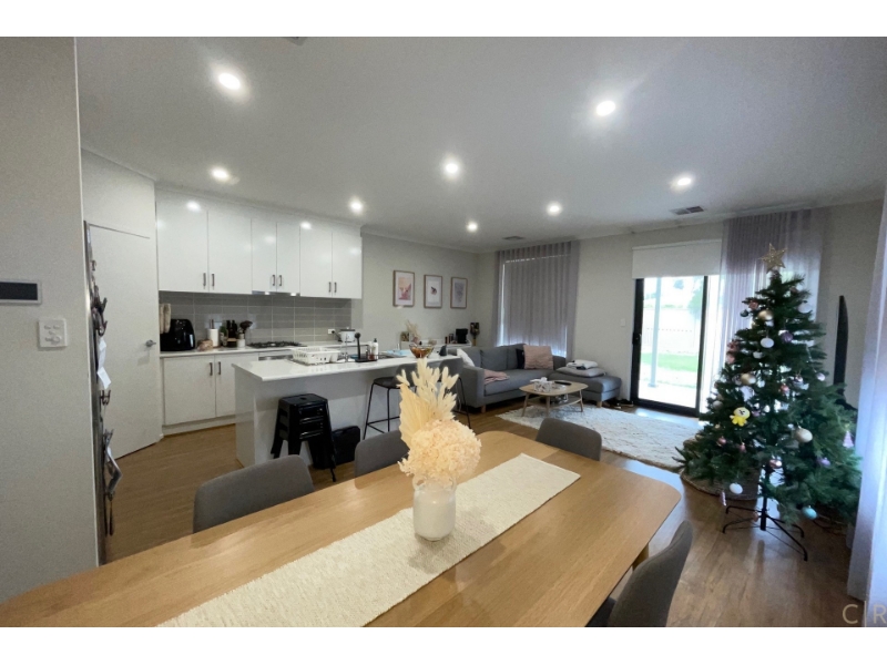 27 Fifth Avenue, Woodville Gardens House for rent Listed by Beth