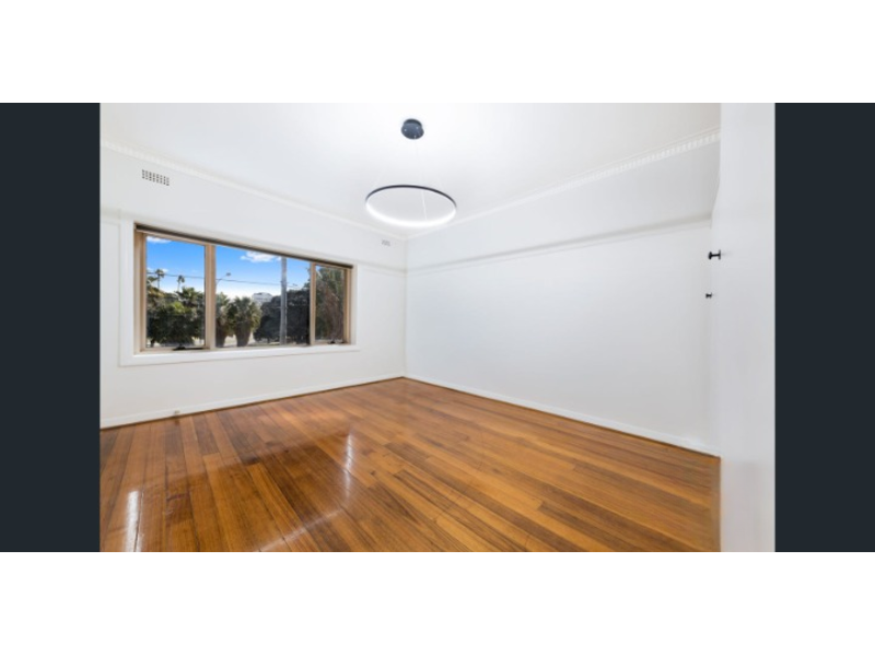 8/1115 Fitzroy Street, St Kilda Apartment for rent Listed by of Dingle Partners & TenantApp