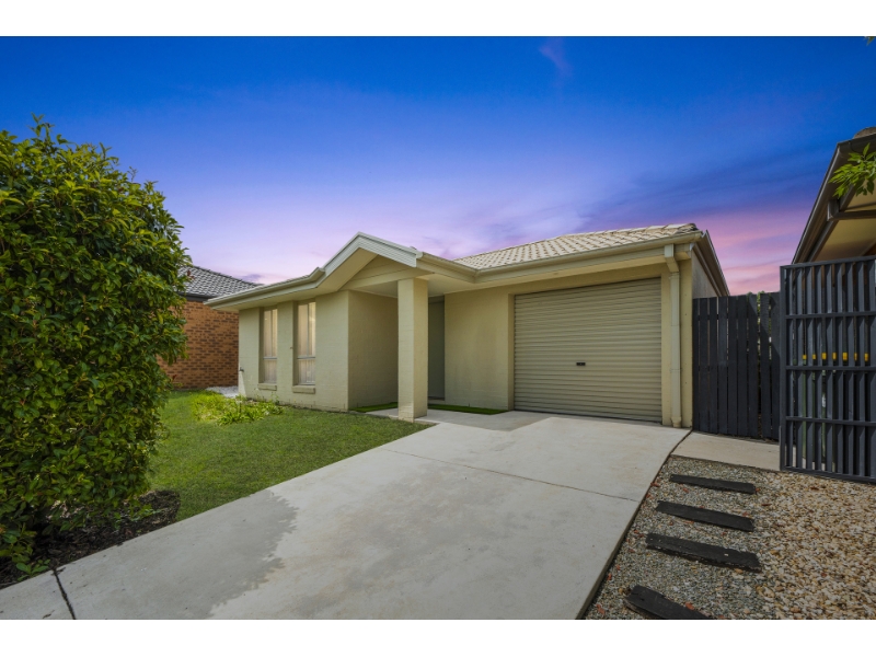 86 Refshauge Crescent, Macgregor House for rent Listed by Property