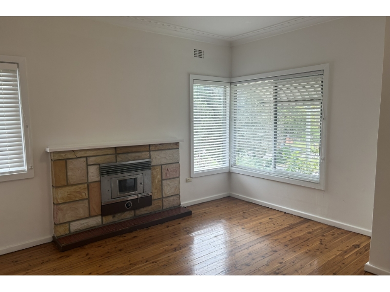 3 Street, East Maitland House for rent Listed by Rental