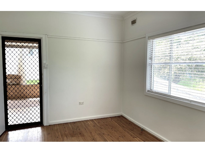 3 Street, East Maitland House for rent Listed by Rental